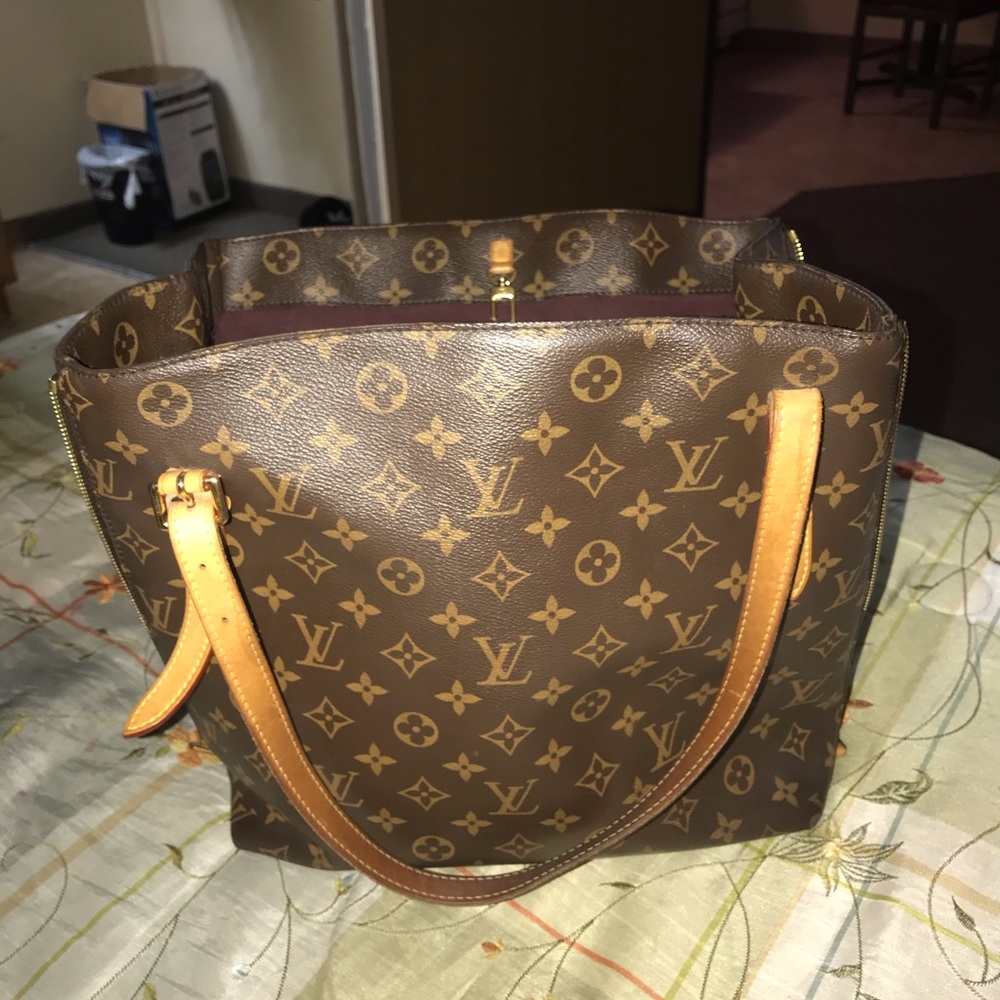 Louis Vuitton Purse